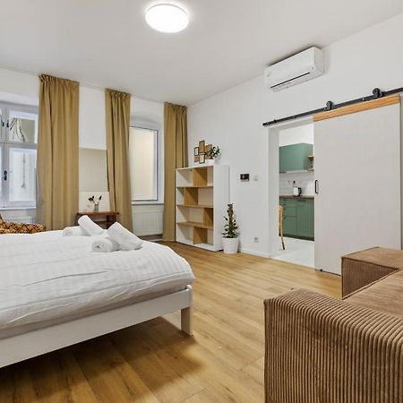 Charming Apt In Centre /W Ac 브라티슬라바 외부 사진